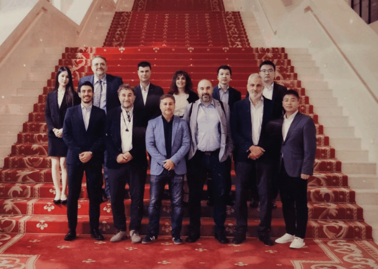 Connect visita gli HQ Huawei