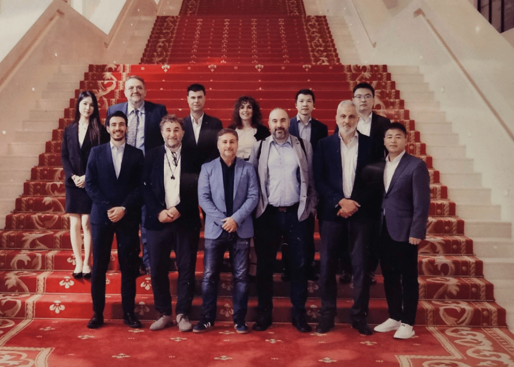 Connect visita gli HQ Huawei